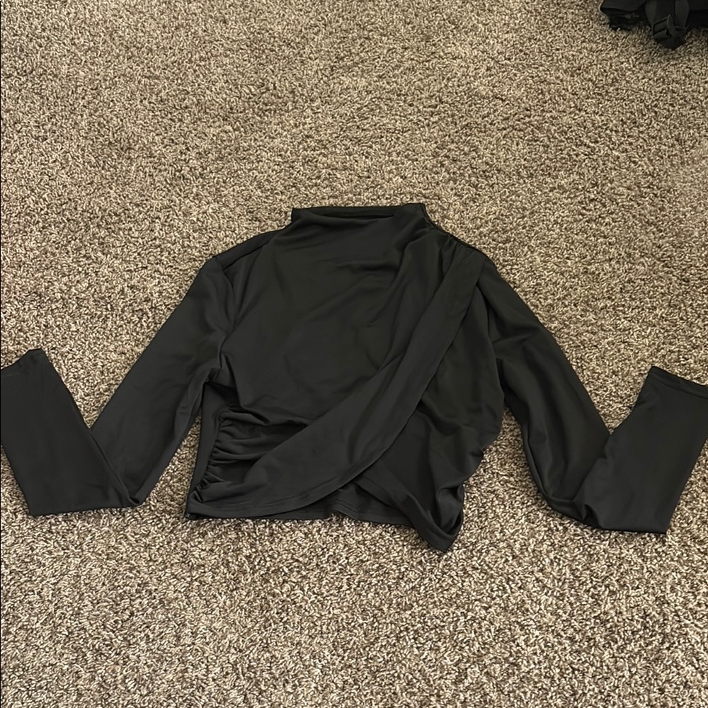 Shein Black Long Sleeve Mock Neck Cropped Top